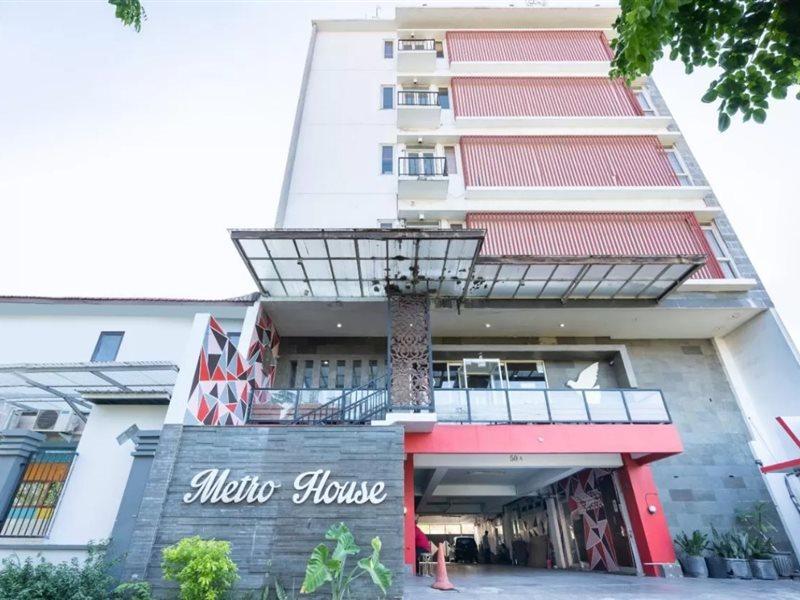 Super Oyo Flagship 91863 Metro House Hotel สุราบายา ภายนอก รูปภาพ