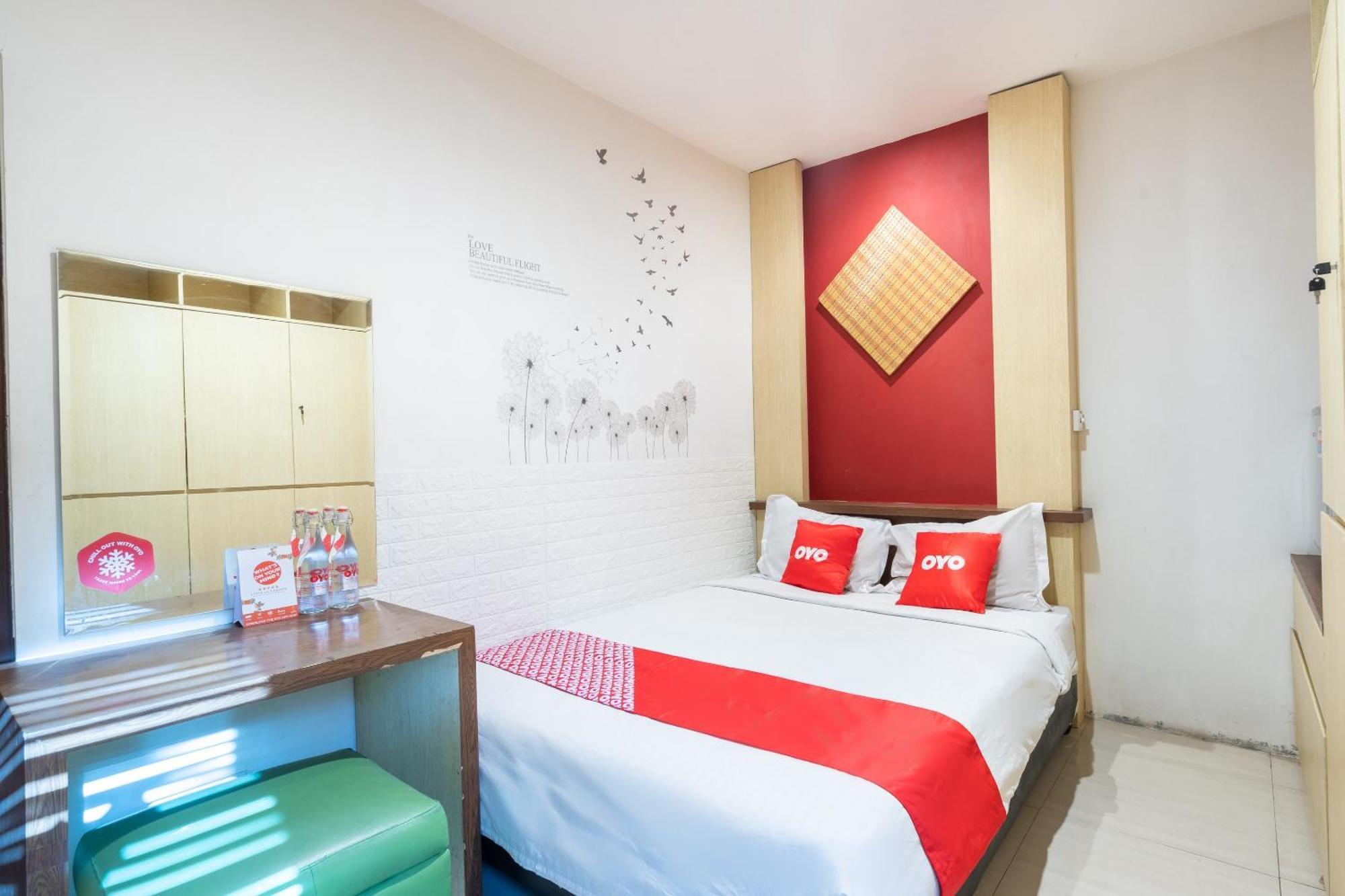 Super Oyo Flagship 91863 Metro House Hotel สุราบายา ภายนอก รูปภาพ